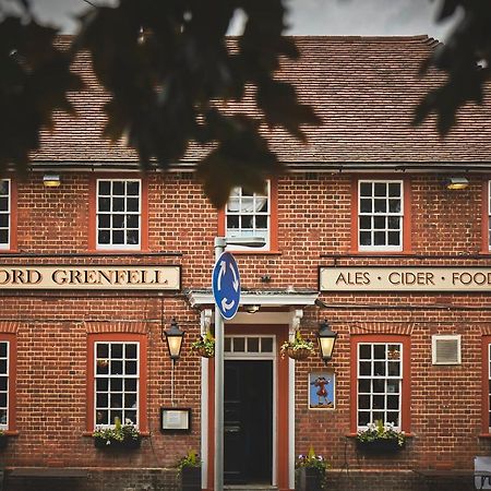 The Lord Grenfell Bed & Breakfast Maidenhead Exterior foto The Lord Grenville